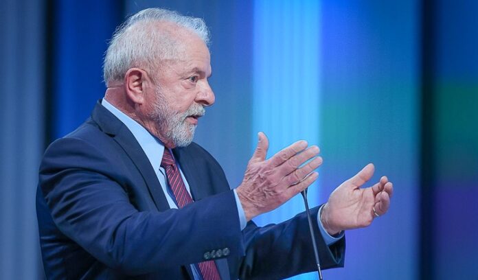 Lula afirmou que houve uma falha dos serviços de inteligência do governo que não alertaram sobre os atos golpistas.