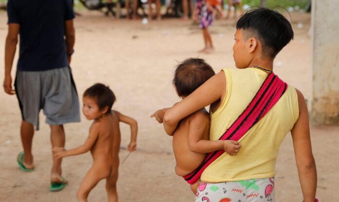 Documentos obtidos pela Agência Brasil confirmam que, ao menos desde 2021, o governo federal sabia que índios yanomami estavam sofrendo.