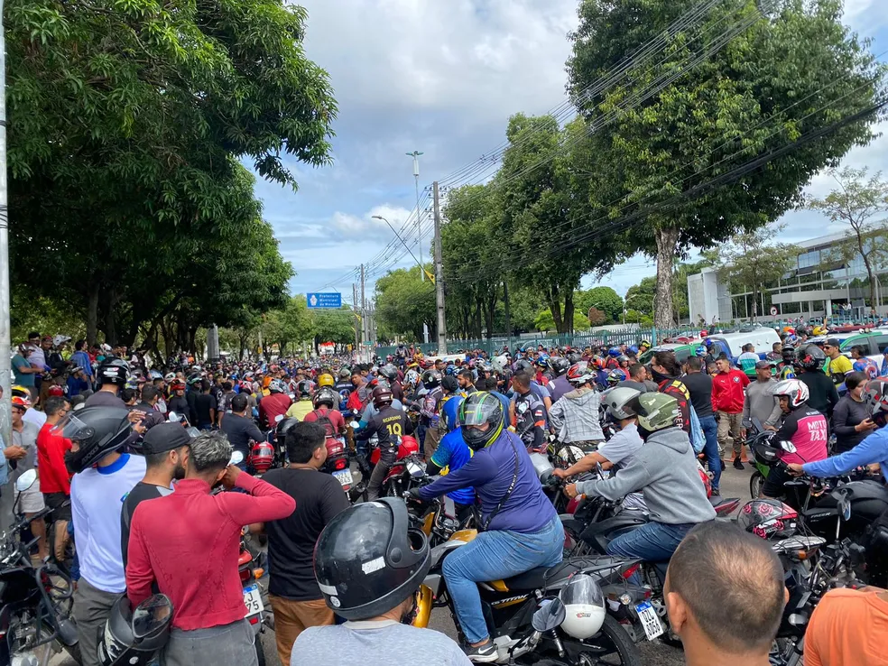Prefeitura quer regulamentar transporte de passageiros em motos