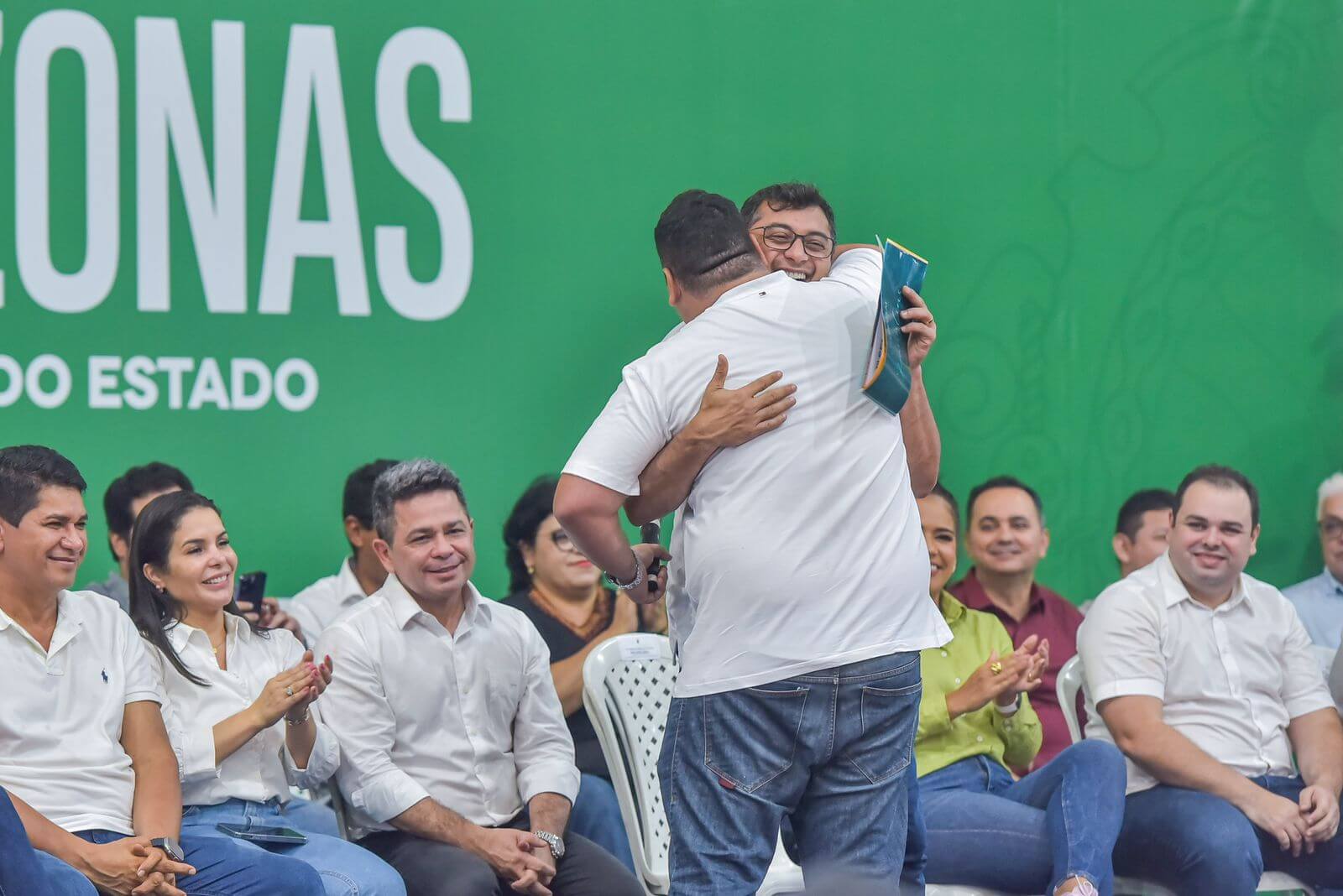 O governador Wilson Lima, assinou a desapropriação de uma área do bairro Paschoal Allágio, no município de Parintins