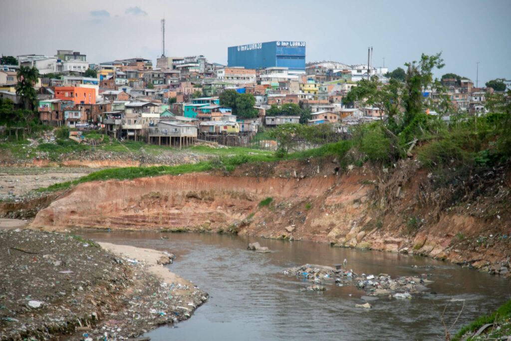 Situação Precária dos Igarapés de Manaus