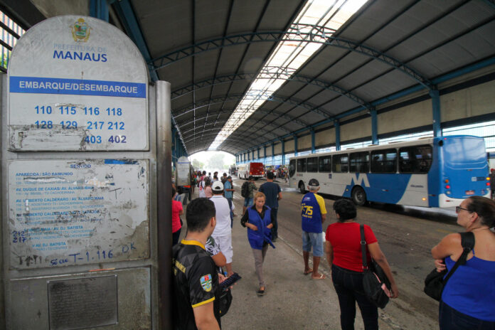 Prefeitura de Manaus entrega Terminal 2 reformado à população