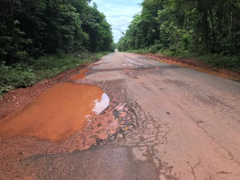 BR-174 tem muitos trechos intrafegáveis.
