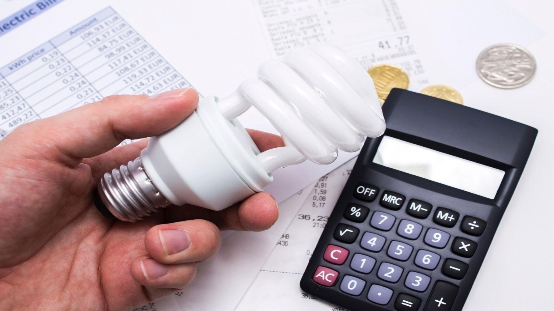 De acordo com a Comissão de Defesa do Consumidor (CDC), a energia do Amazonas é considerada a segunda mais cara do Brasil.