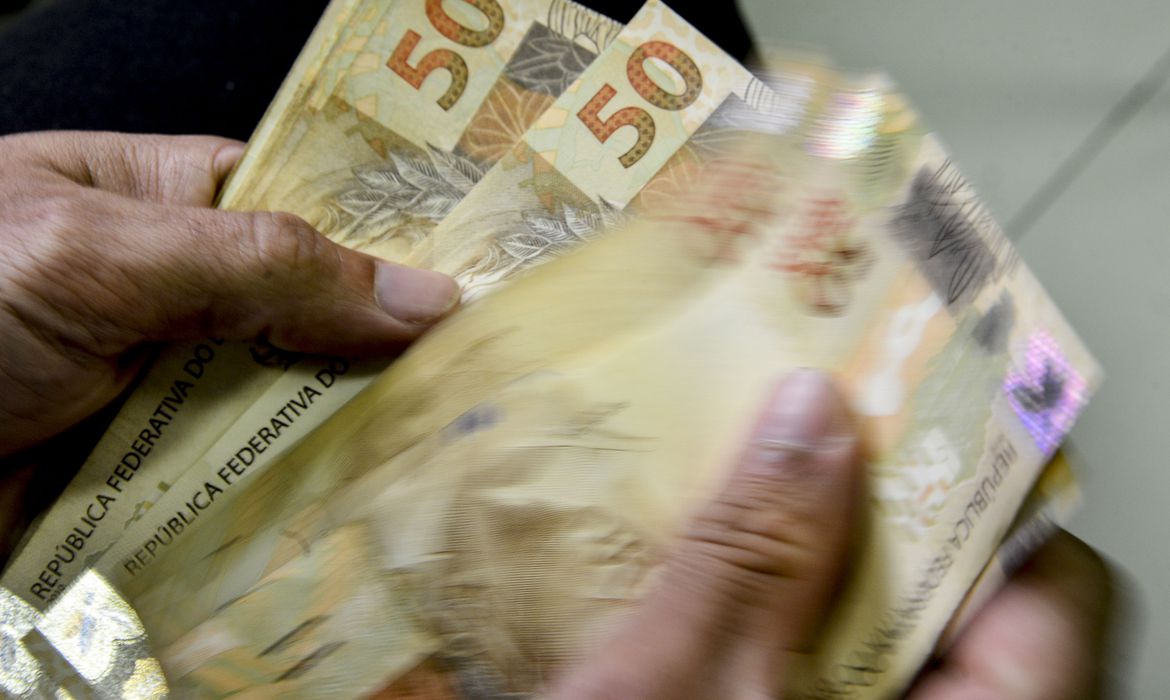 Lucro do FGTS 2024: trabalhadores recebem R$ 12,9 bilhões; veja como consultar