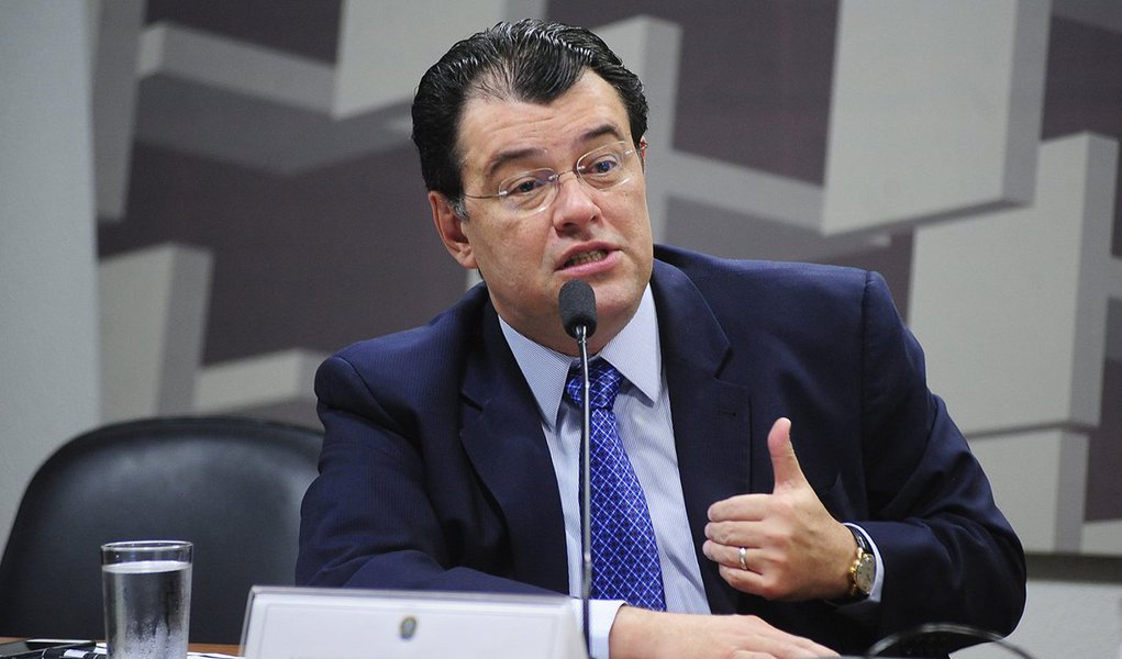 Texto-base da reforma tributária é aprovado na CCJ do Senado
