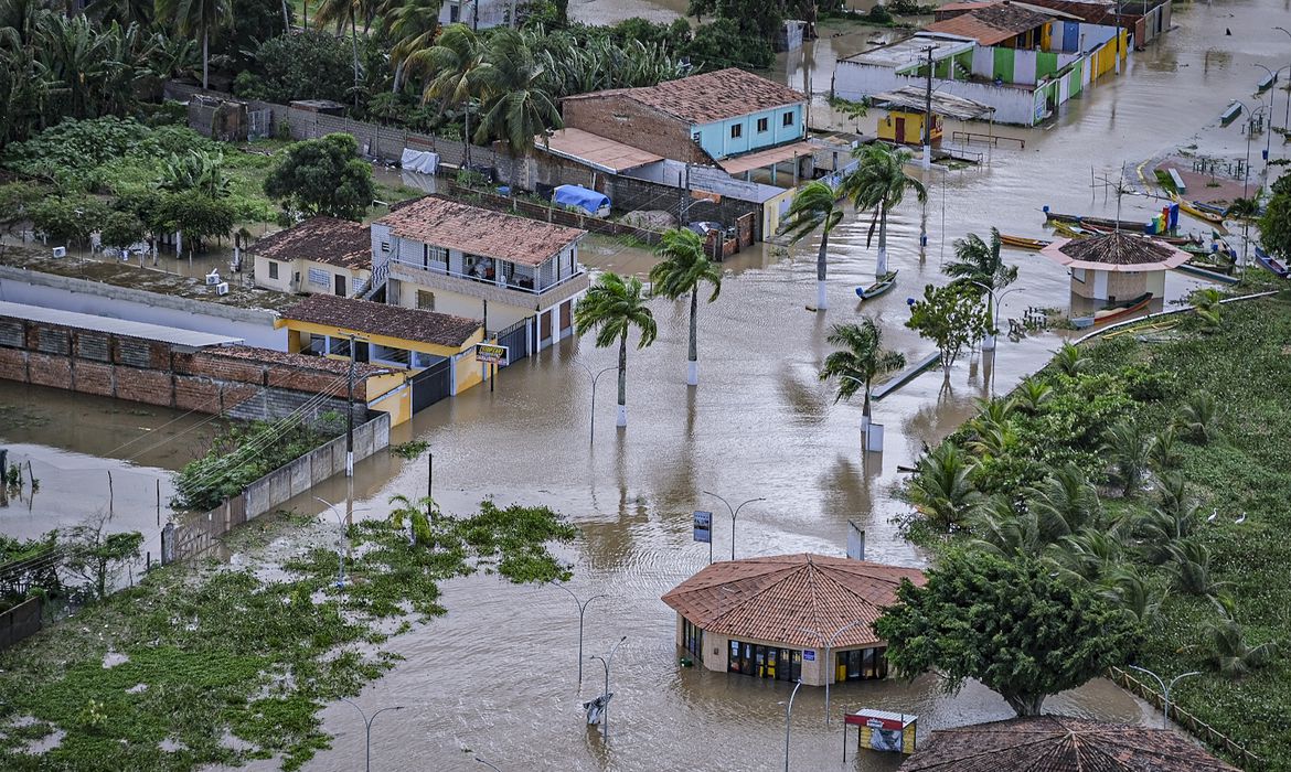 Guia ajuda a evitar contaminação por água e alimentos