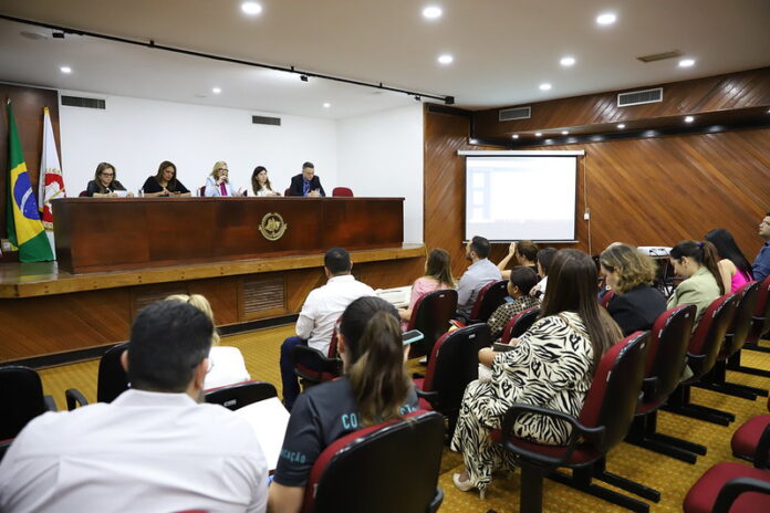 Prefeitura de Manaus apresenta medidas de proteção nas escolas municipais ao Ministério Público