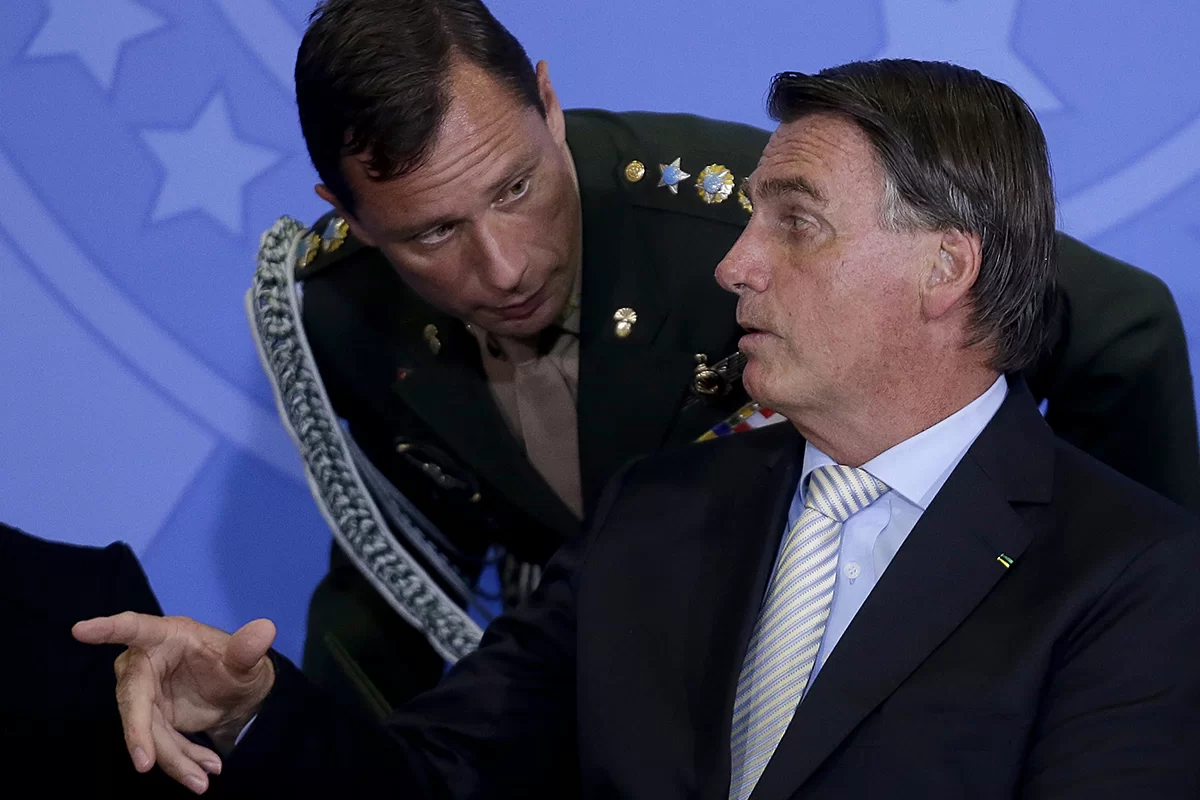 Ex-ajudante de Bolsonaro foi preso em operação que investiga associação acusada de inserção de dados falsos de vacinação contra Covid-19