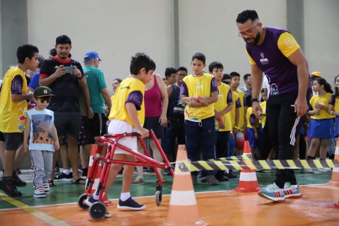 O objetivo do Festival Paralímpico é apresentar os esportes paralímpicos às pessoas com e sem deficiência.