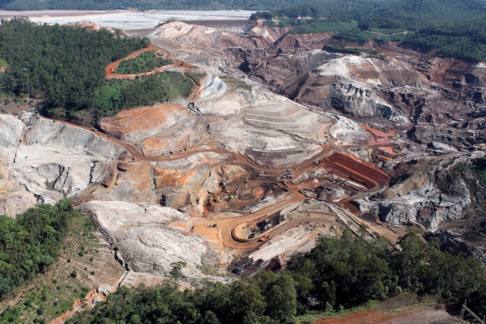 A mineração é uma atividade econômica importante para o Amazonas, cujo valor extrativo aumentou significativamente nas últimas décadas.
