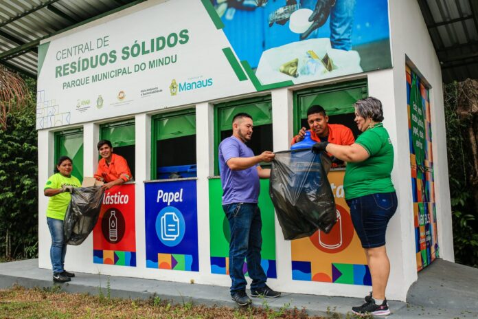 No dia da reciclagem, é importante lembrar que o índice de reciclagem no Brasil é de 1,28%, enquanto o país é o 4° maior produtor de lixo do mundo. FOTO: Antônio Pereira /Semcom Manaus