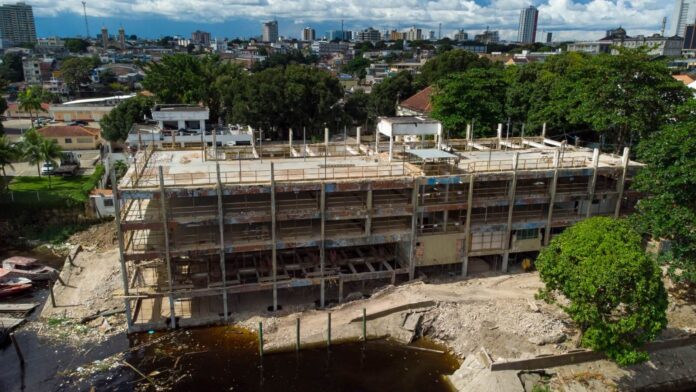 A Prefeitura de Manaus contribuiu na geração de 35 mil empregos diretos e indiretos no setor da construção civil na capital amazonense.