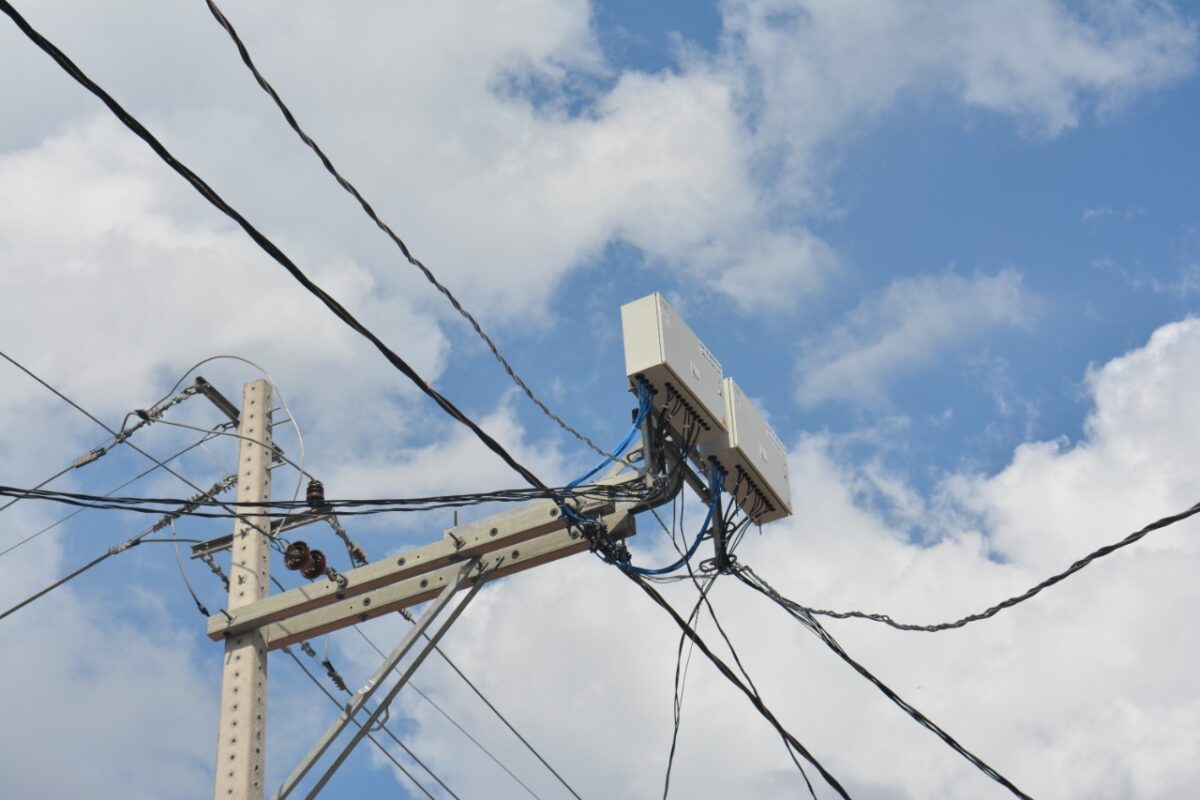Em mais um episódio da discussão que envolve a instalação de medidores aéreas pela AM Energia em Manaus, uma vitória para a empresa.