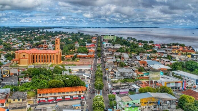 Cidade de Parintins no Amazonas