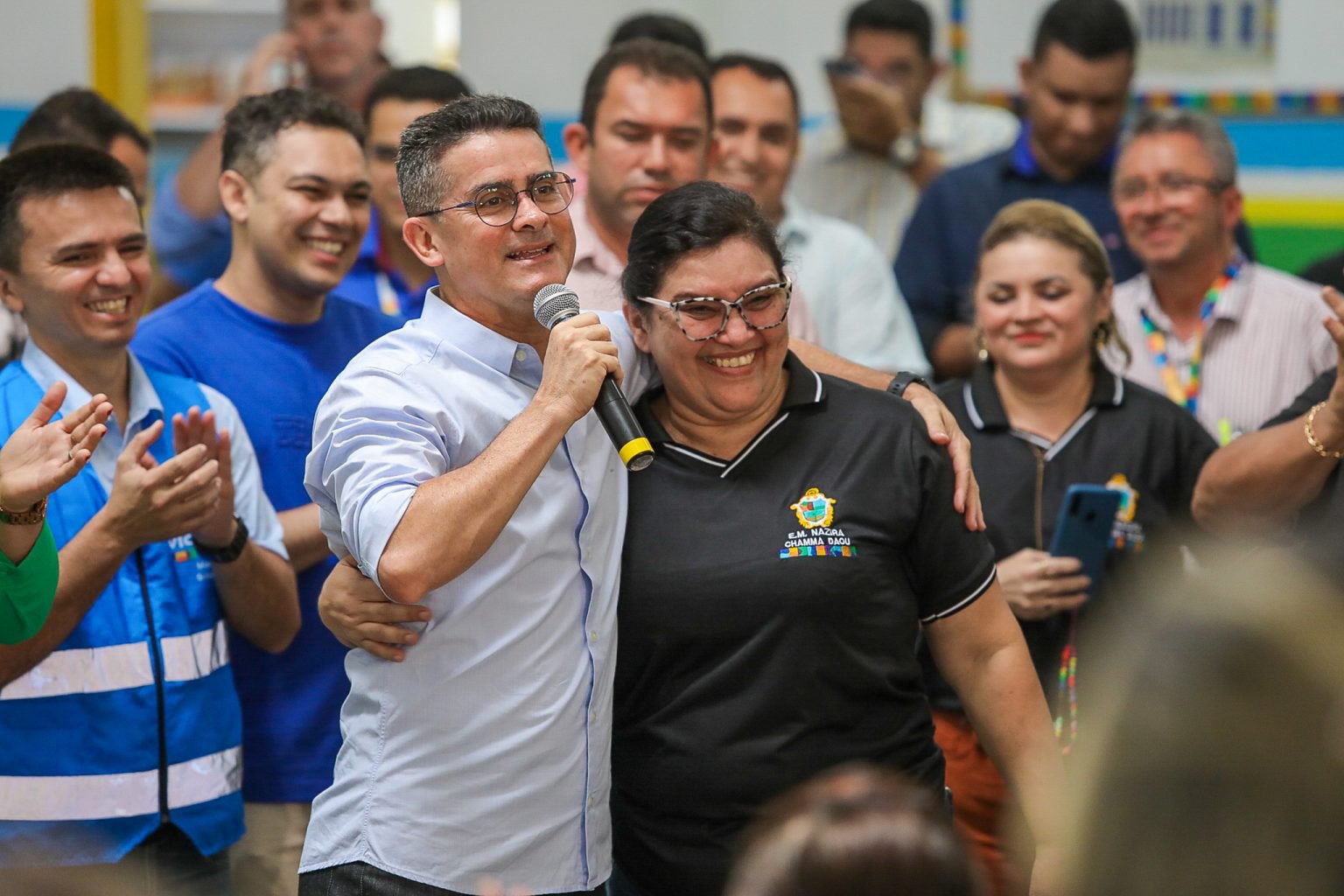 O prefeito David Almeida, sancionou a Lei que instituiu o Plano de Cargos, Carreiras e Remuneração (PCCR) dos servidores da Área Não Específica, da prefeitura.
