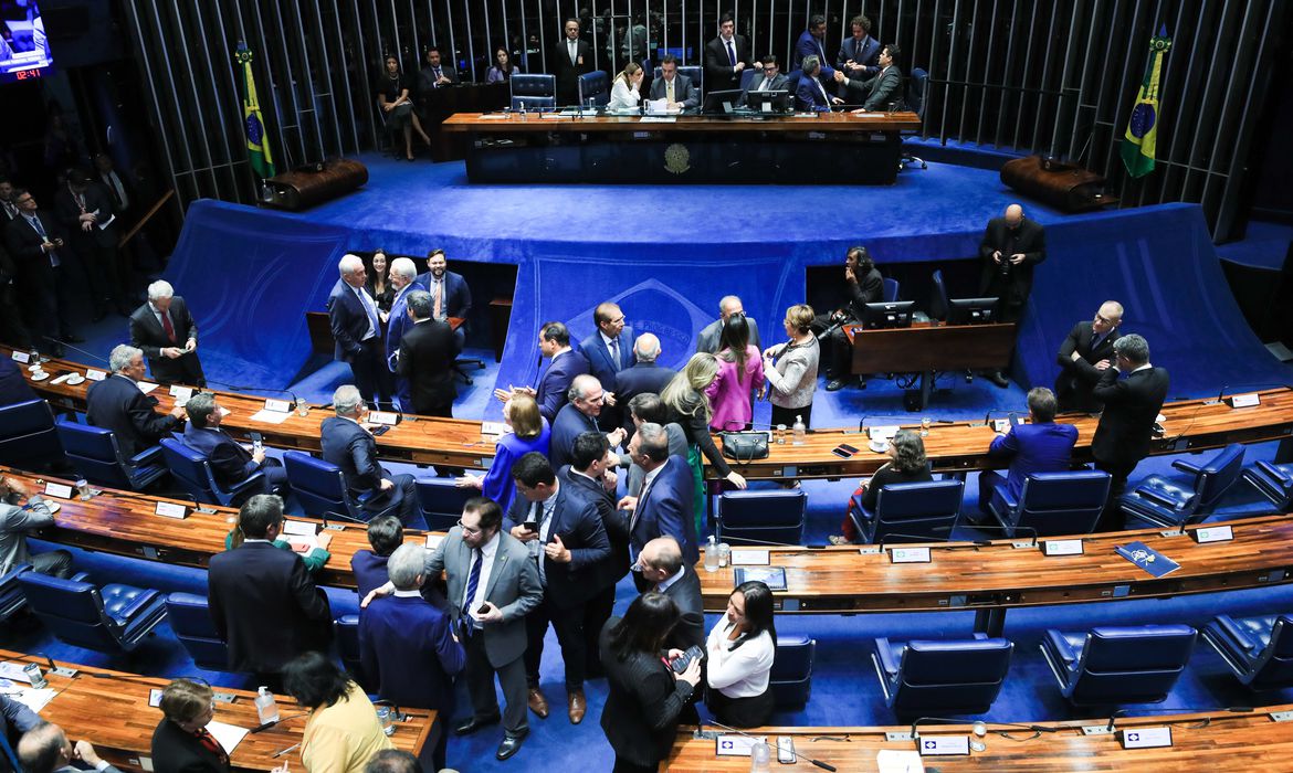 Senadores aprovam novo arcabouço fiscal