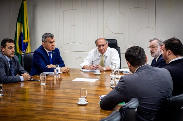 O ministro Geraldo Alckmin confirmou que retornará a Manaus em julho para a assinatura do contrato de gestão do CBA