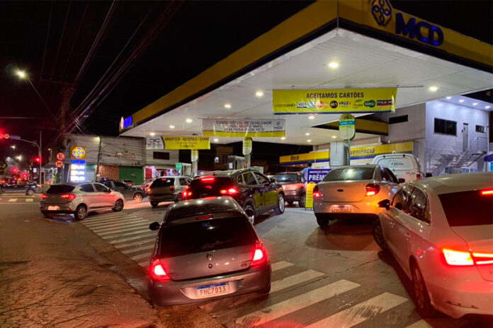 A Prefeitura de Manaus, por meio do Implurb, estabeleceu uma nova exigência para a construção ou regularização de postos de combustíveis na cidade.