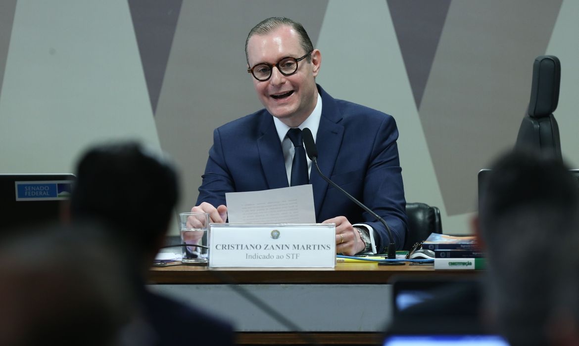 A nomeação de Cristiano Zanin como ministro do Supremo Tribunal Federal (STF) foi publicada no Diário Oficial da União.