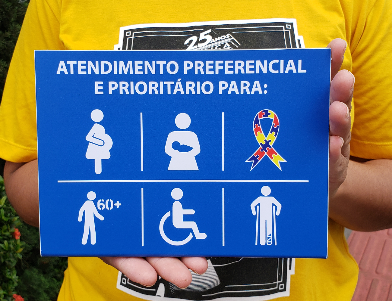 Nova lei prevê a inclusão de pessoas no espectro autista e doadores de sangue no atendimento preferencial em serviços públicos. FOTO: Divulgação