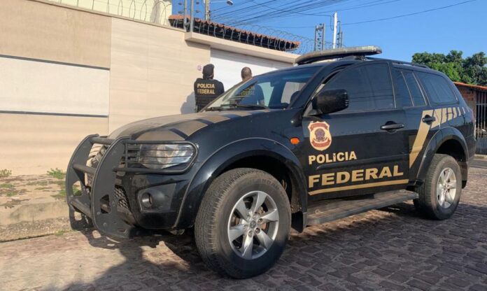 A PF cumpriu mandado de busca e apreensão direcionado a um indivíduo suspeito de disseminar imagens ameaçadoras a Luiz Inácio Lula da Silva.
