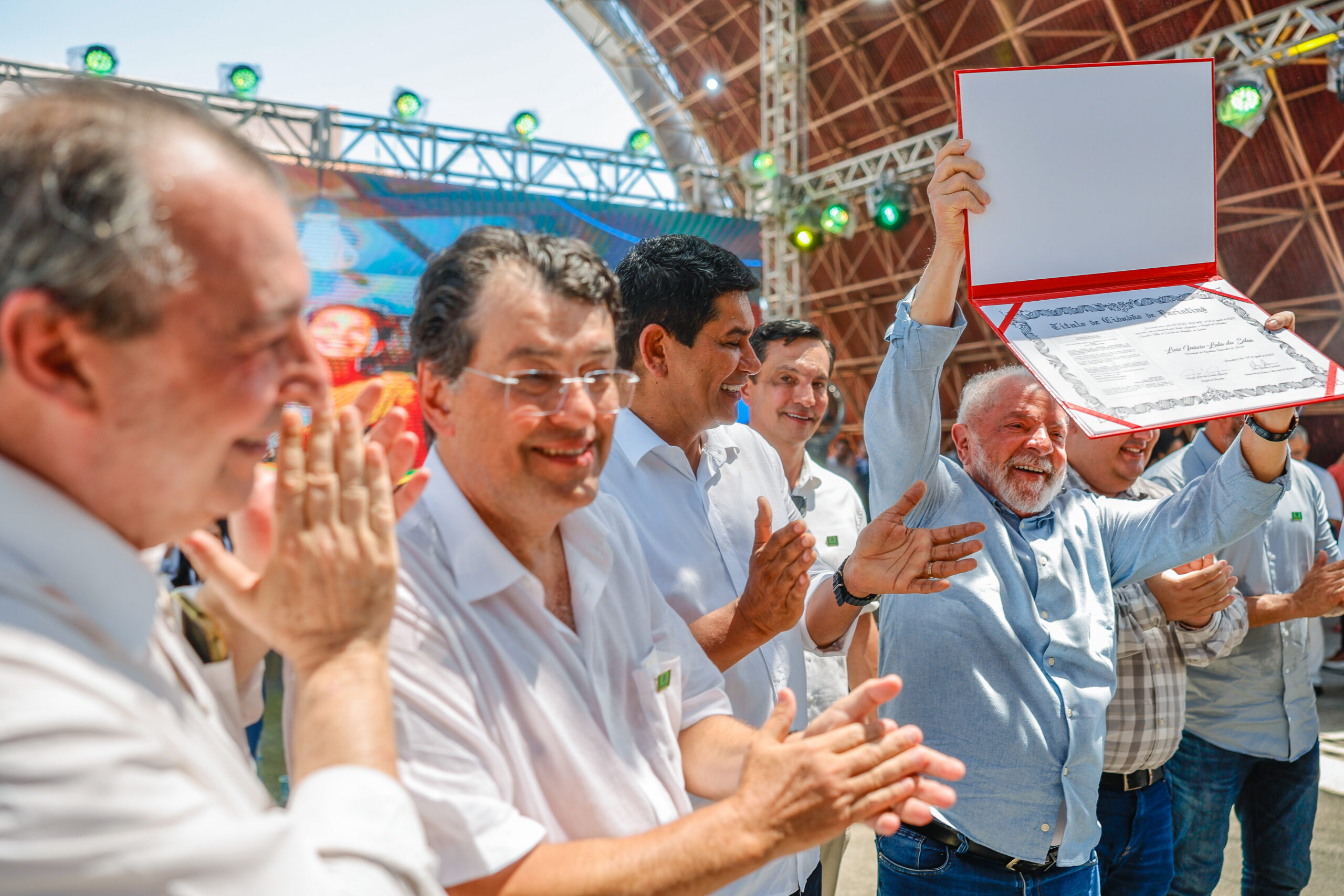 O Presidente da República assistiu a uma apresentação cultural antes de relançar o programa Luz Para Todos, um dos destaques de seu primeiro mandato. FOTO: Secom