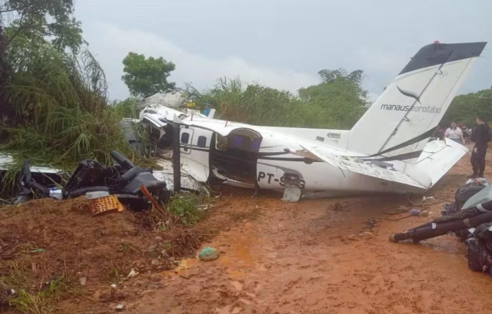 14 vítimas morreram no acidente de avião no AM, sábado (16). O grupo de turistas de pesca esportiva, copiloto e piloto morreram na tragédia.