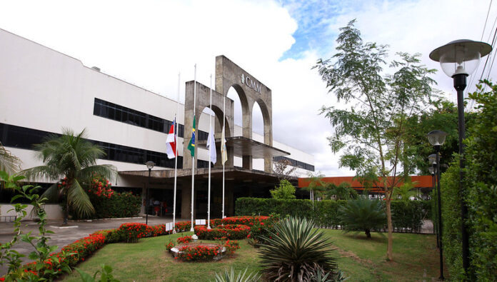 A Câmara Municipal de Manaus é acusada pelo Ministério Público de tentar atrasar a convocação dos 97 candidatos aprovados em um concuso.