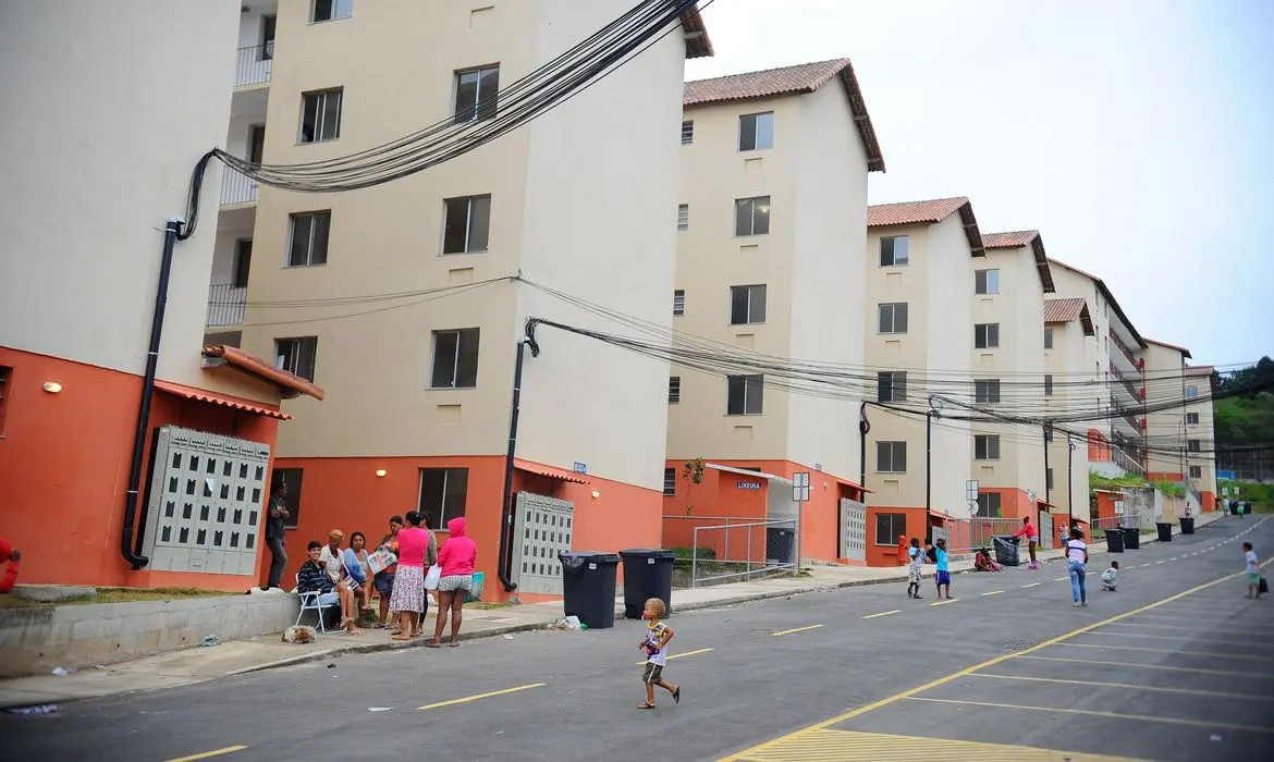 Prefeito David Almeida recebe Ministro das Cidades para visita às obras do Minha Casa, Minha Vida em Manaus
