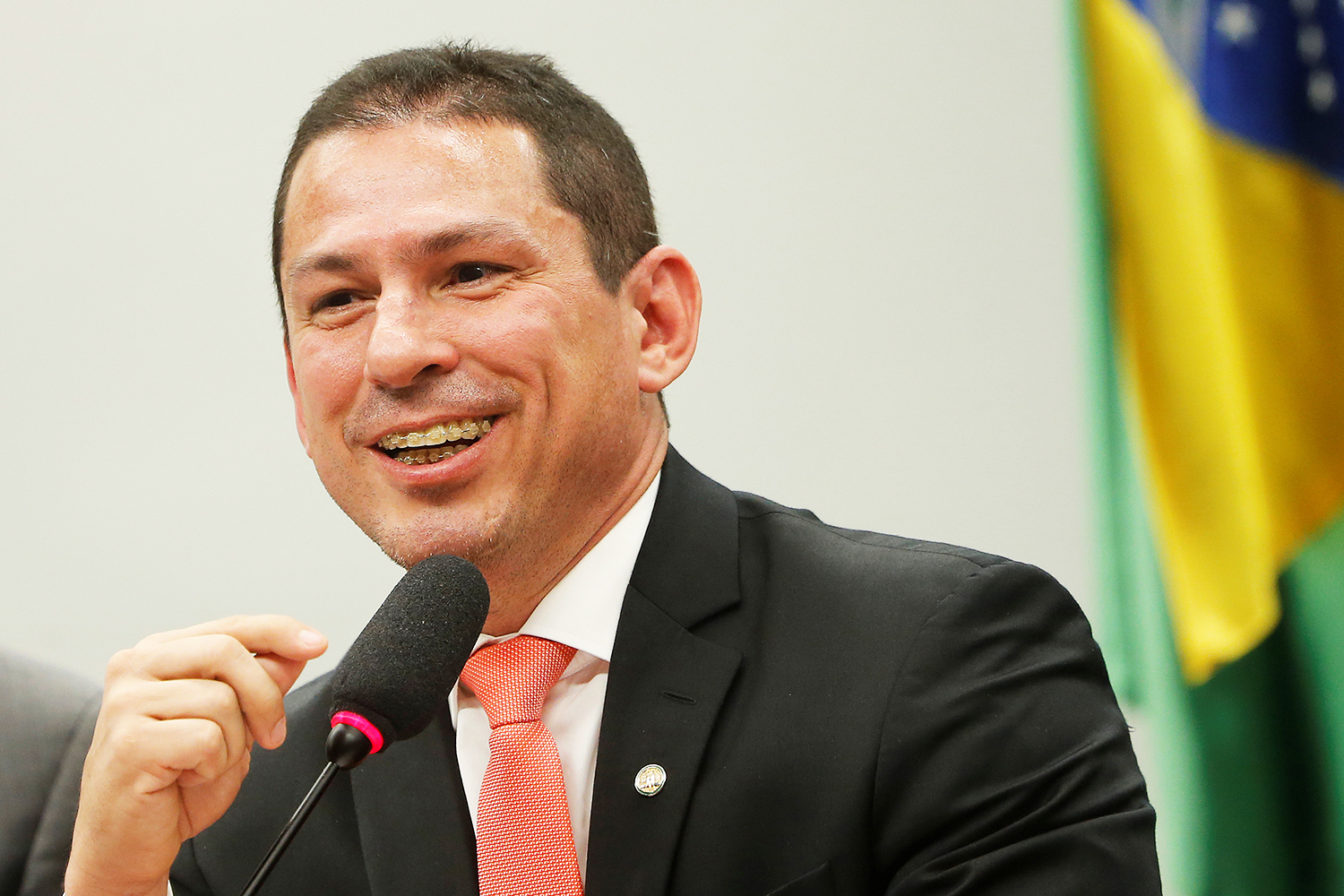 Marcelo Ramos diz que indenização paga por Meneses bancará churrasco e cerveja