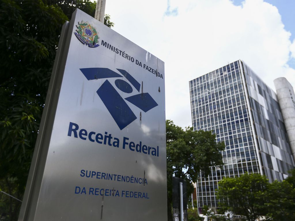 Receita Federal, isenção fiscal, suspensão