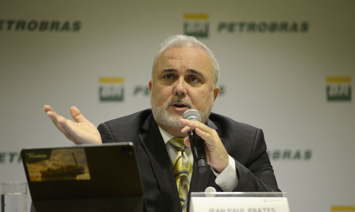 Jean Paul Prates, presidente da Petrobrás, comenta sobre efeito da guerra entre Israel e Palestina no preço de derivados de petróleo.
