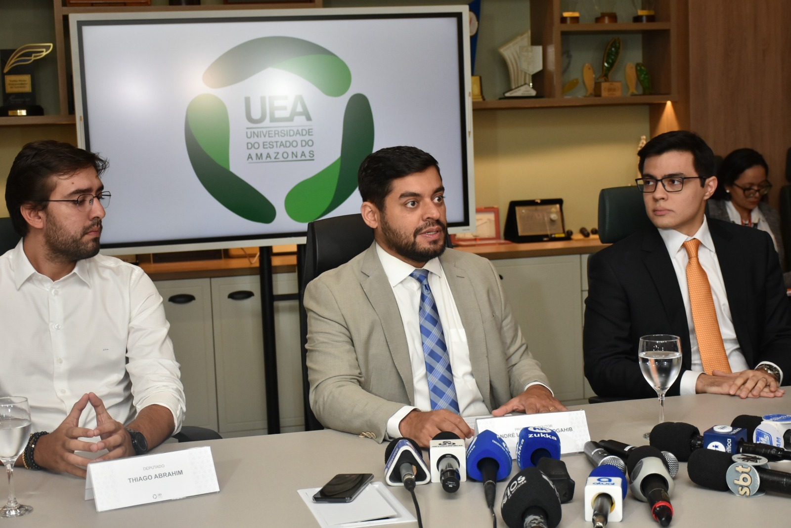 Projeto de lei sobre cotas regionais será encaminhado à Aleam, diz UEA