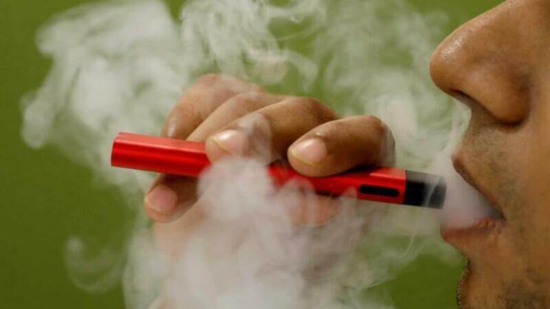 Manaus proíbe cigarros eletrônicos em locais públicos