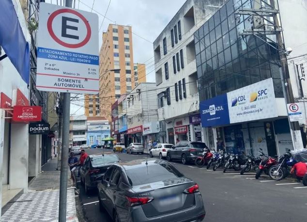 Vereadores manifestaram preocupações em relação ao sistema de estacionamento Zona Azul no Centro da cidade.