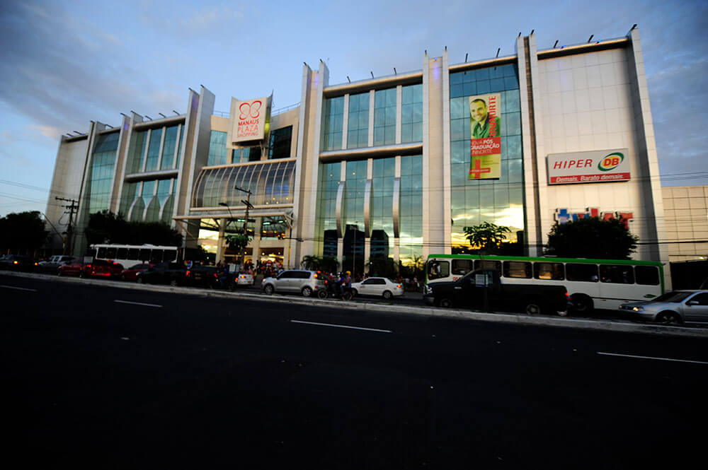 Fachada do Manaus Plaza Shopping. 