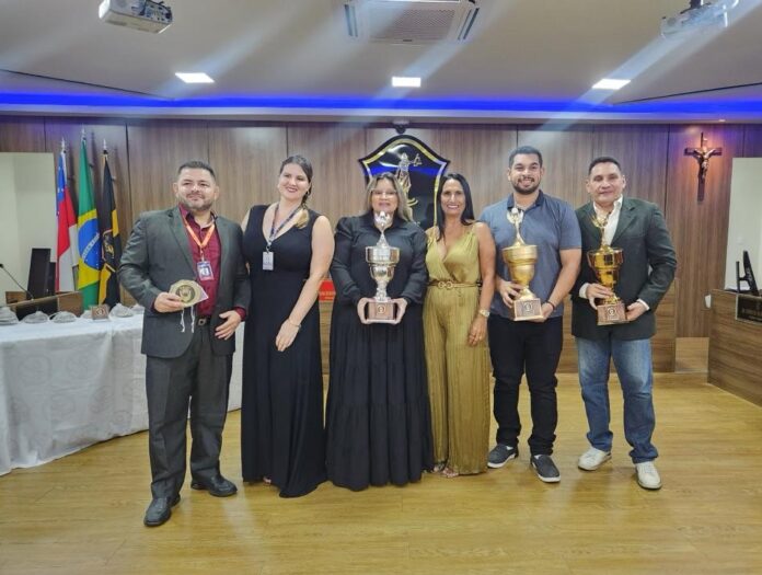 Cerimônia de premiação de esporte universitário da FAUD, em Manaus;