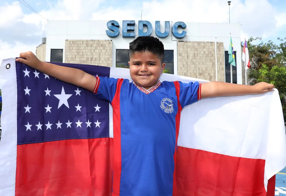 Luan Gabriel Gama, de 10 anos, foi aprovado em 13° lugar no vestibular para licenciatura em matemática da UEA.