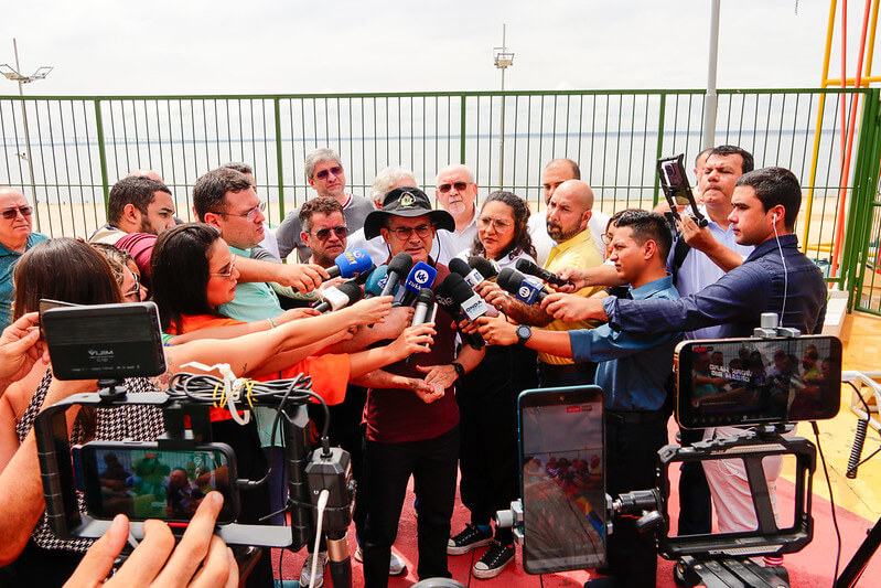 David Almeida, anunciou, nesta terça-feira, 26/12, a liberação da praia no complexo turístico Ponta Negra para o banho no rio Negro.