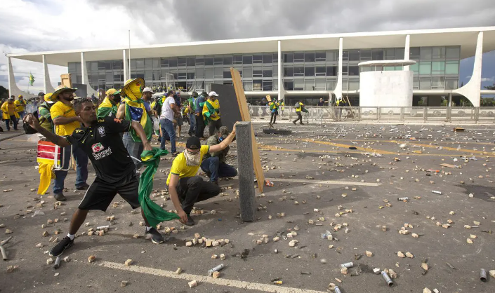 8 de janeiro marcou a história do Brasil com a tentativa de um golpe de estado