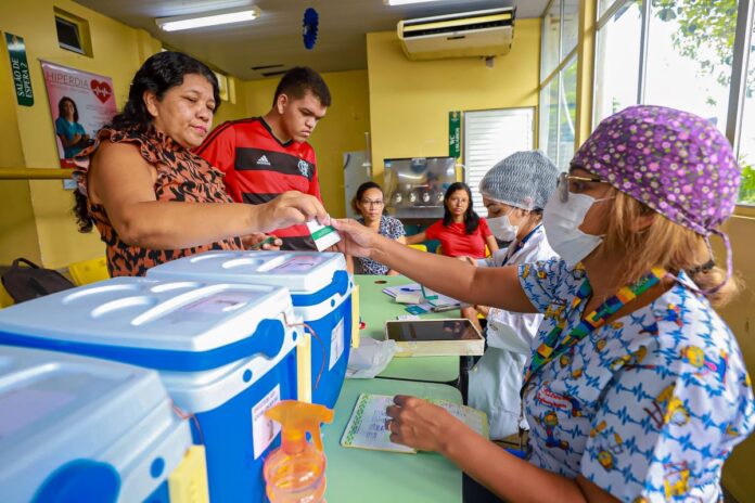 Coronavac disponível em Manaus para esquema primário