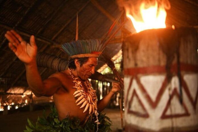 A Amazonastur destaca o etnoturismo como uma experiência única para vivenciar a cultura, costumes e história dos povos originários do Amazonas.