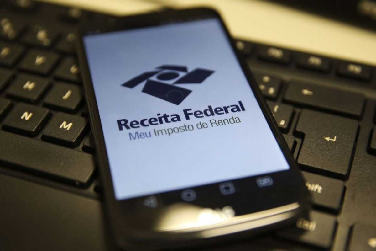 Trabalhadores que recebem até dois salários mínimos receberão isenção do Imposto de Renda.