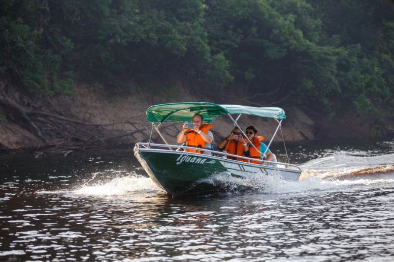 O Governo do Amazonas anunciou linhas de crédito com limites de até R$ 200 mil, exclusivamente para o setor de turismo.
