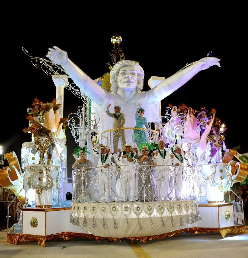Com poucos pontos de diferença, Aparecida conseguiu garantir seu tricampeonato no carnaval manauara.