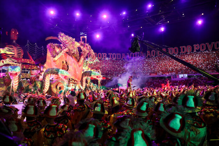 O MPAM instaurou um inquérito civil para investigar a venda casada e preços abusivos de ingressos para o Festival Folclórico de Parintins.