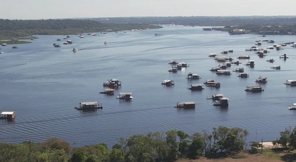 Flutuantes do Tarumã-Açu, em Manaus.