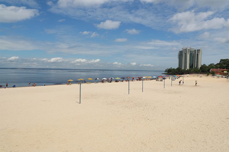Em consonância com o 