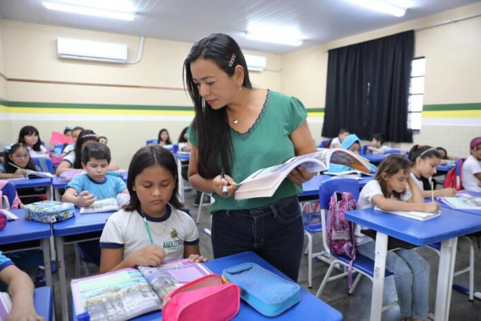 O Processo Seletivo Simplificado 2024 para professores da rede estadual está com seu resultado final homologado no Diário Oficial.